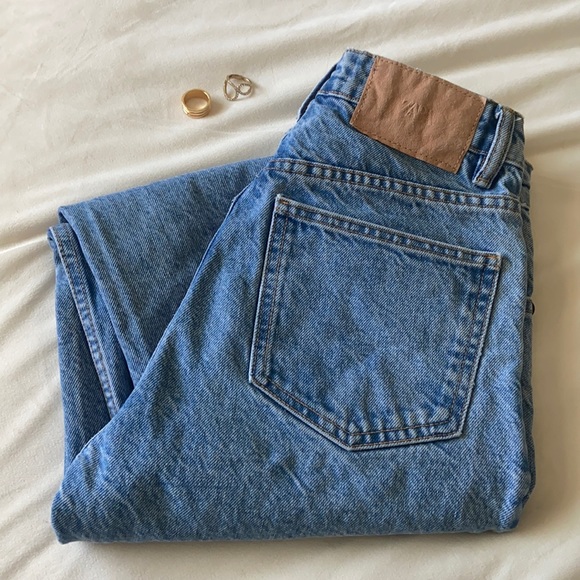 Zara High Rise Blue Jeans - Picture 1 of 8